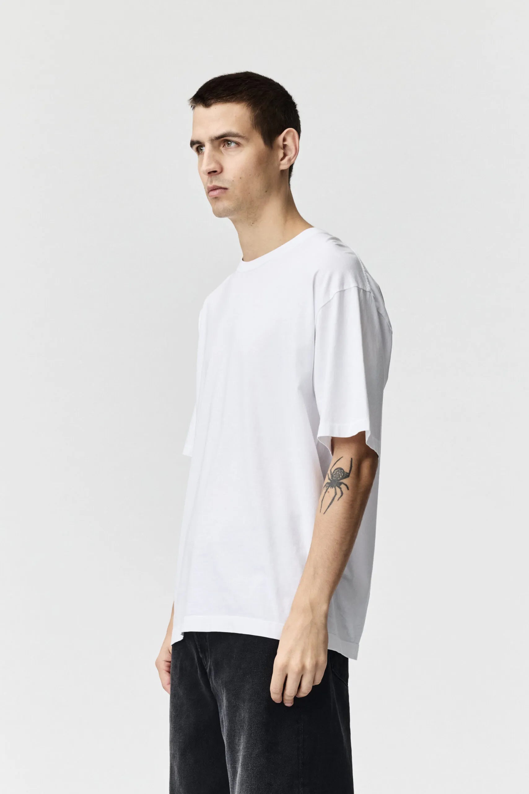'Line Tee Relaxed' - White