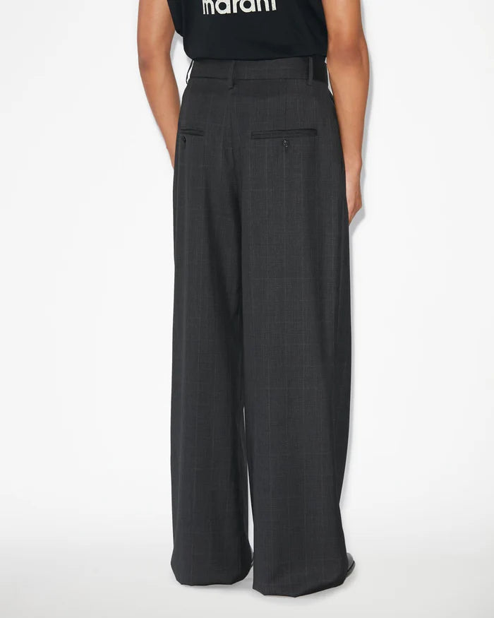 'Namoro' Pleated Loose Fit Pants